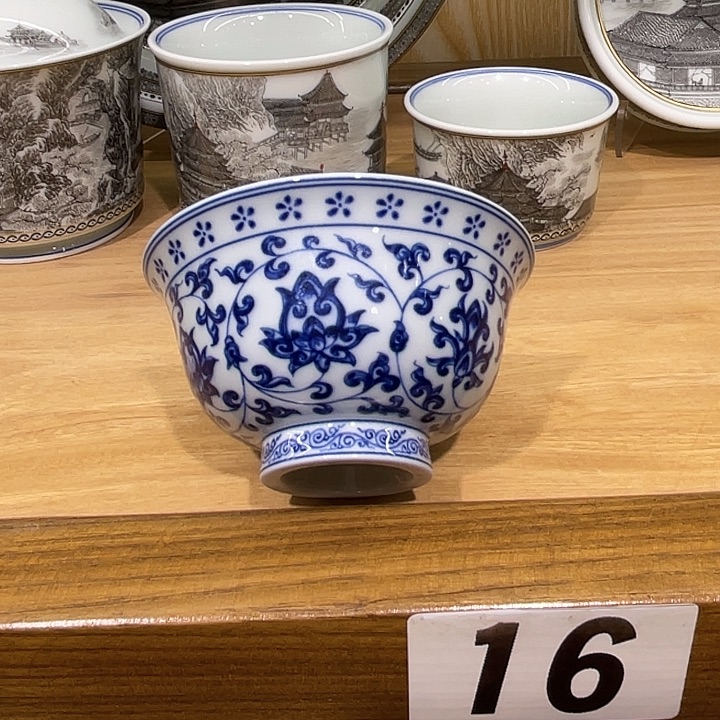 古***德青花缠枝莲小压手一个