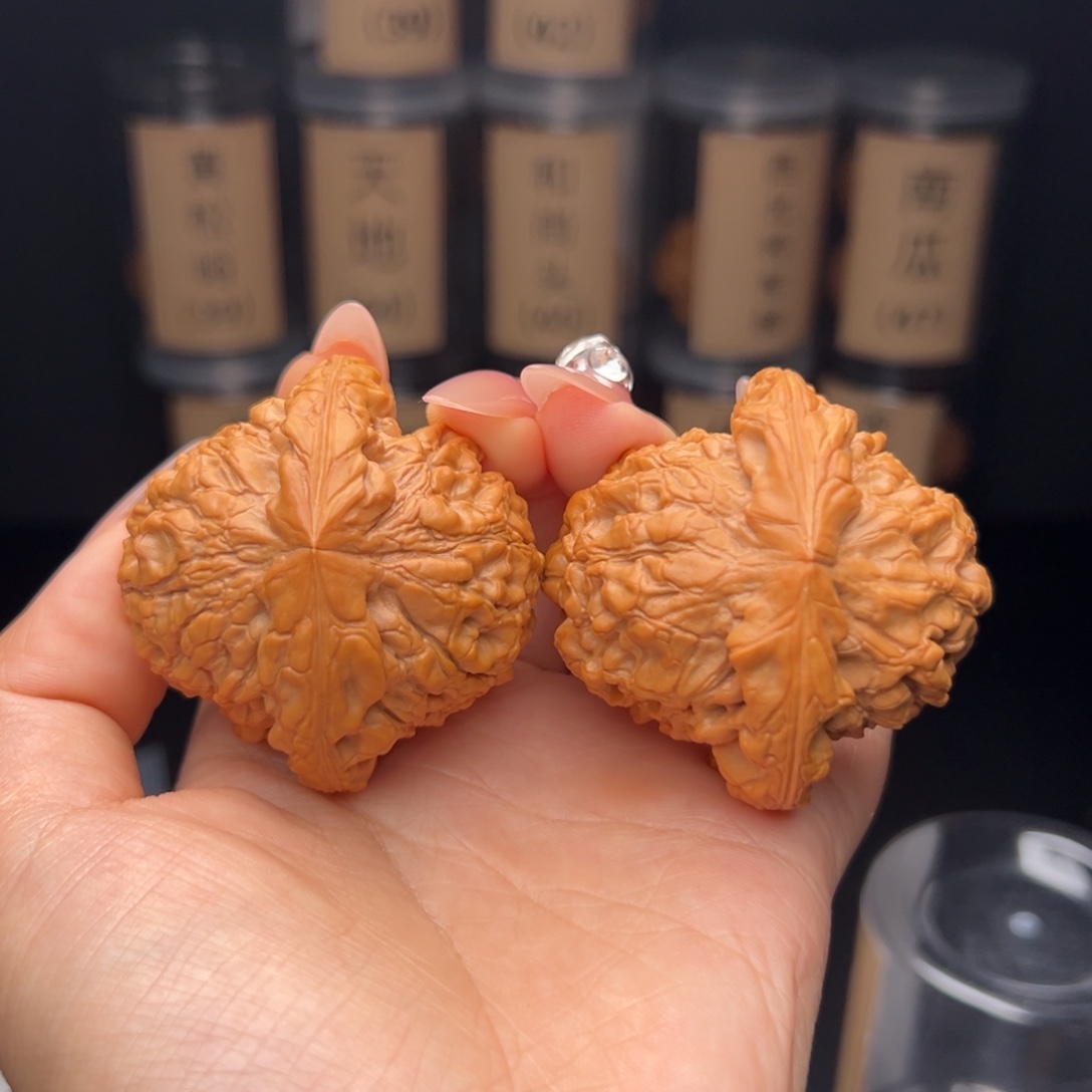 金***司吊坠文玩核桃龙鼎