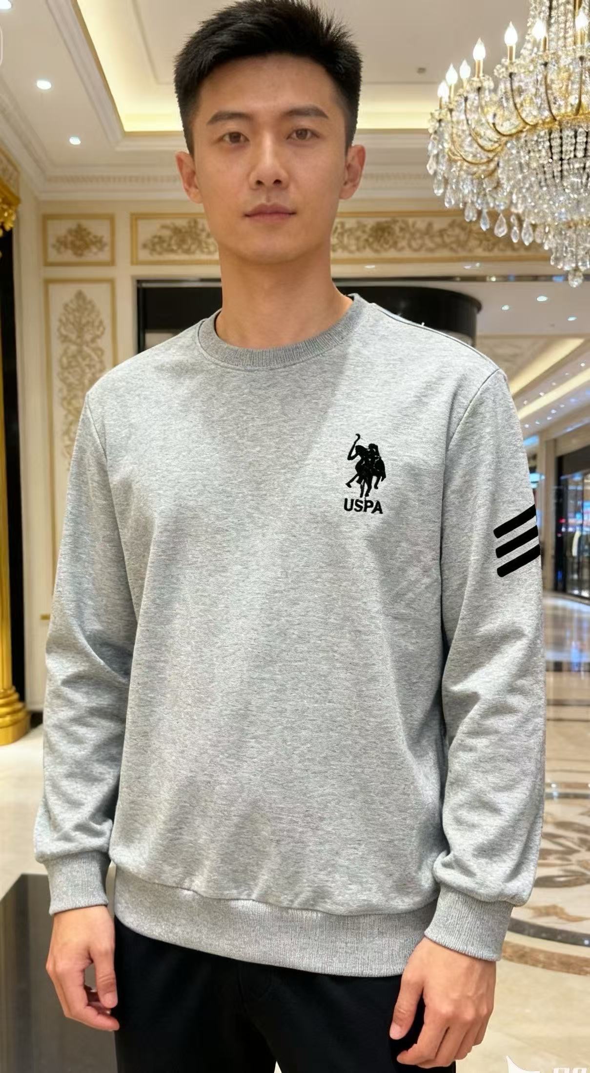 USPA男士轻薄刺绣三条杠时尚圆领卫衣
