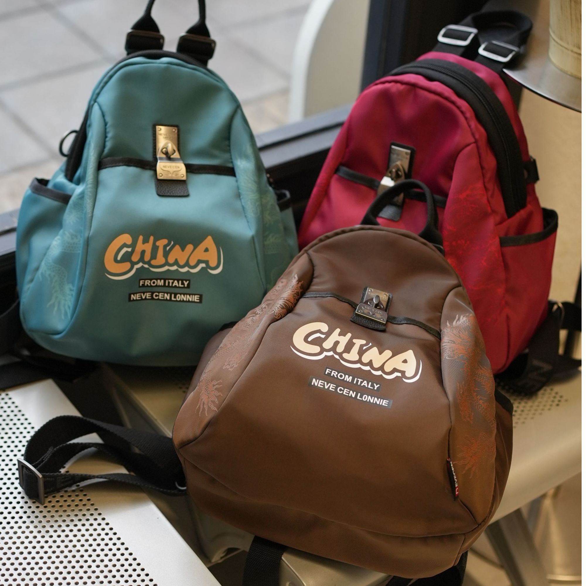 意大利NEVE轻便时尚双肩背包爆款旅行包百搭女士旅行背包休闲双肩