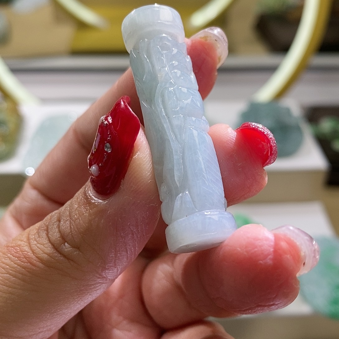 【闪购商品】翡翠颈饰未镶嵌龙柱