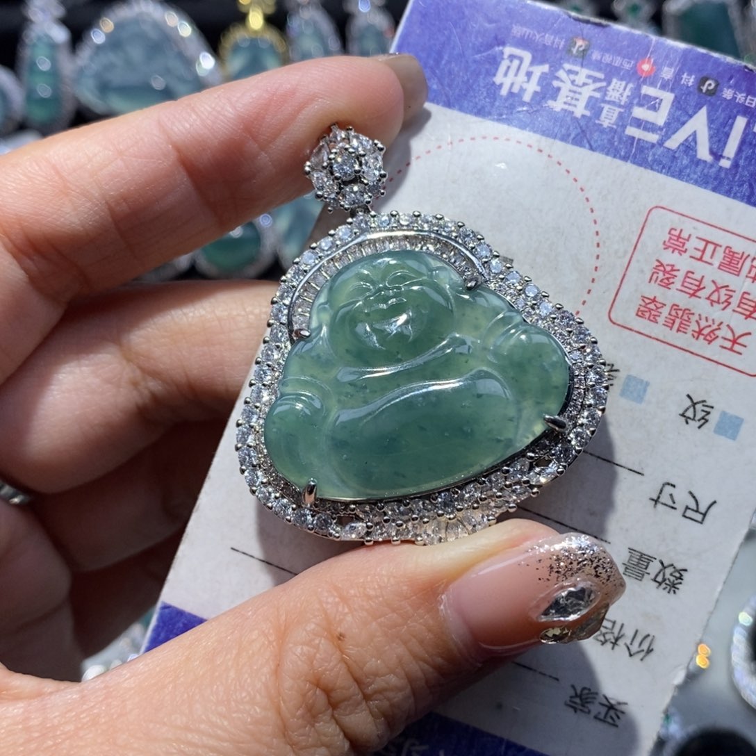 翡翠颈饰未镶嵌小****.翡翠