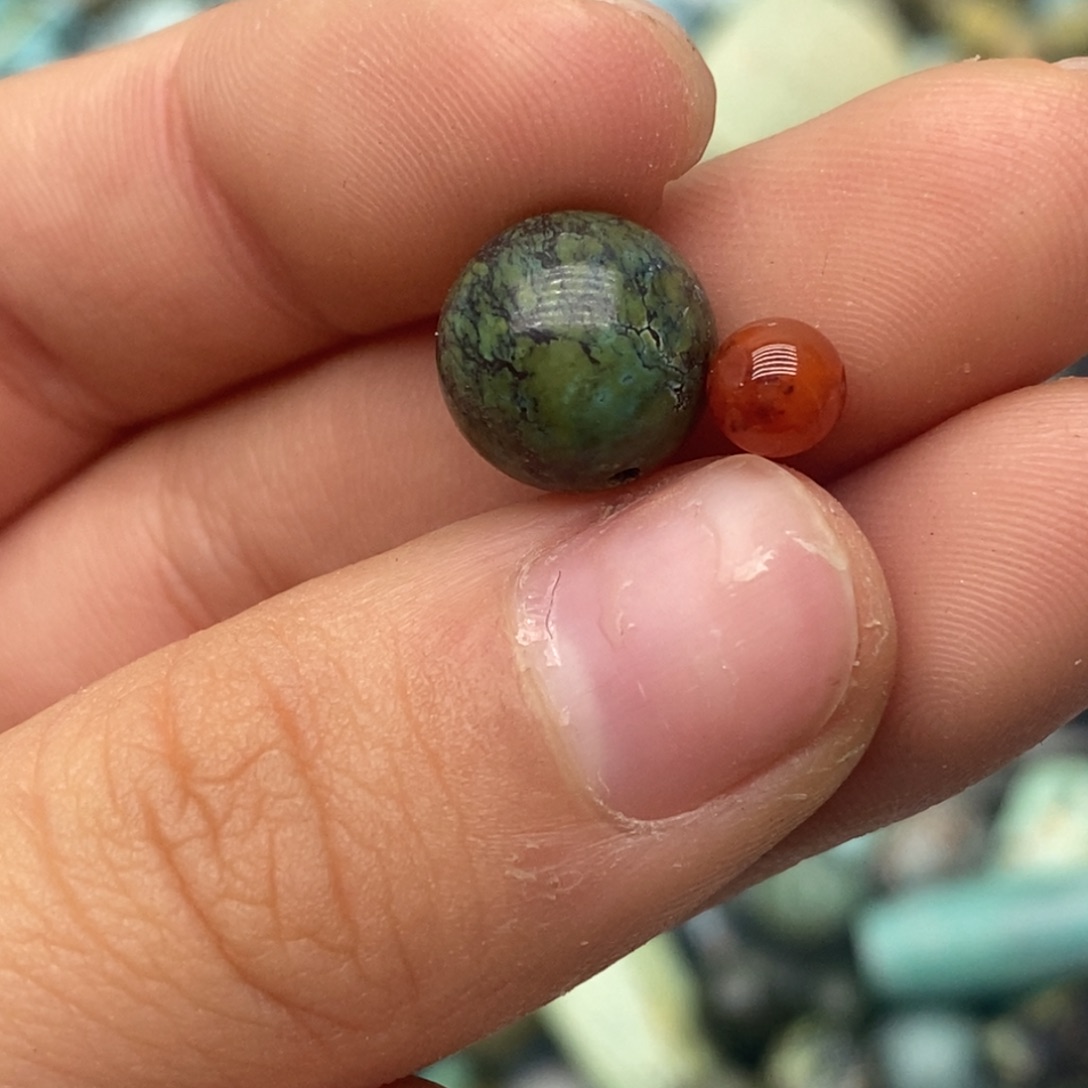 南红玛瑙未镶嵌珠宝奇石