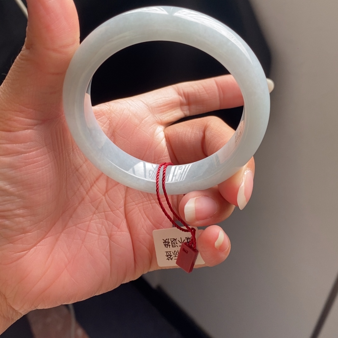 跳***酸翡翠未镶嵌手镯54正圈