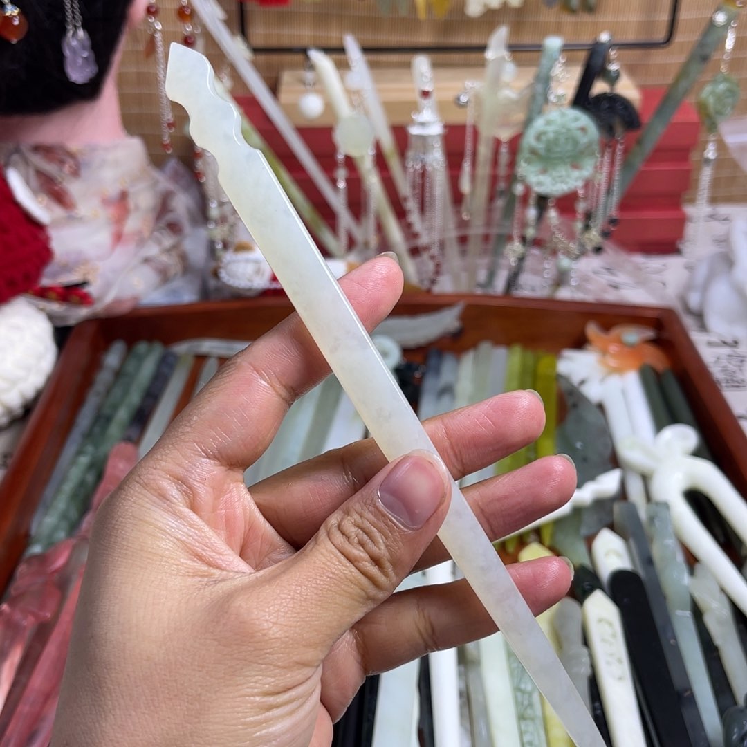 蛇纹石玉发饰未镶嵌