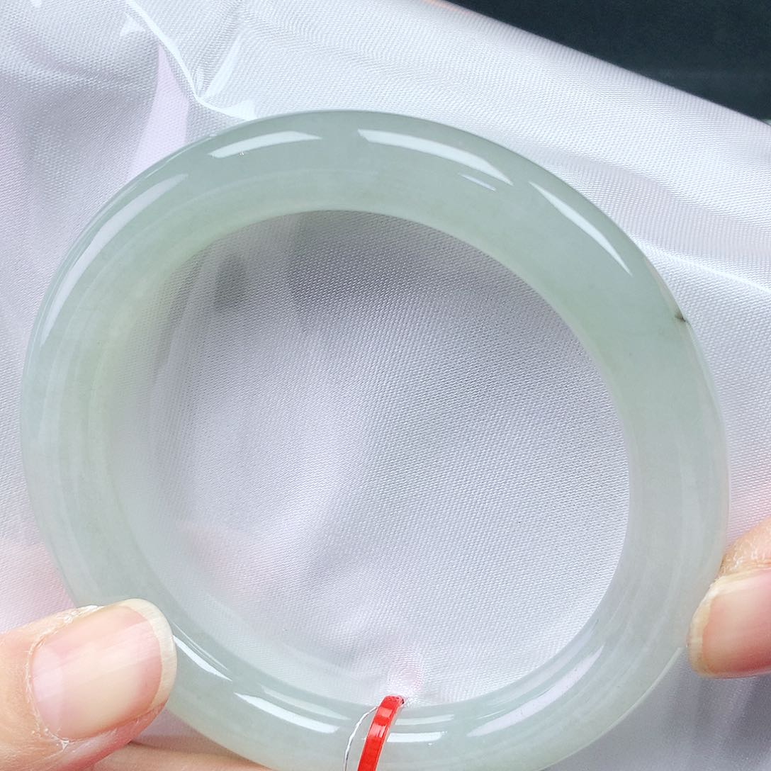 翡翠手镯未镶嵌57圈