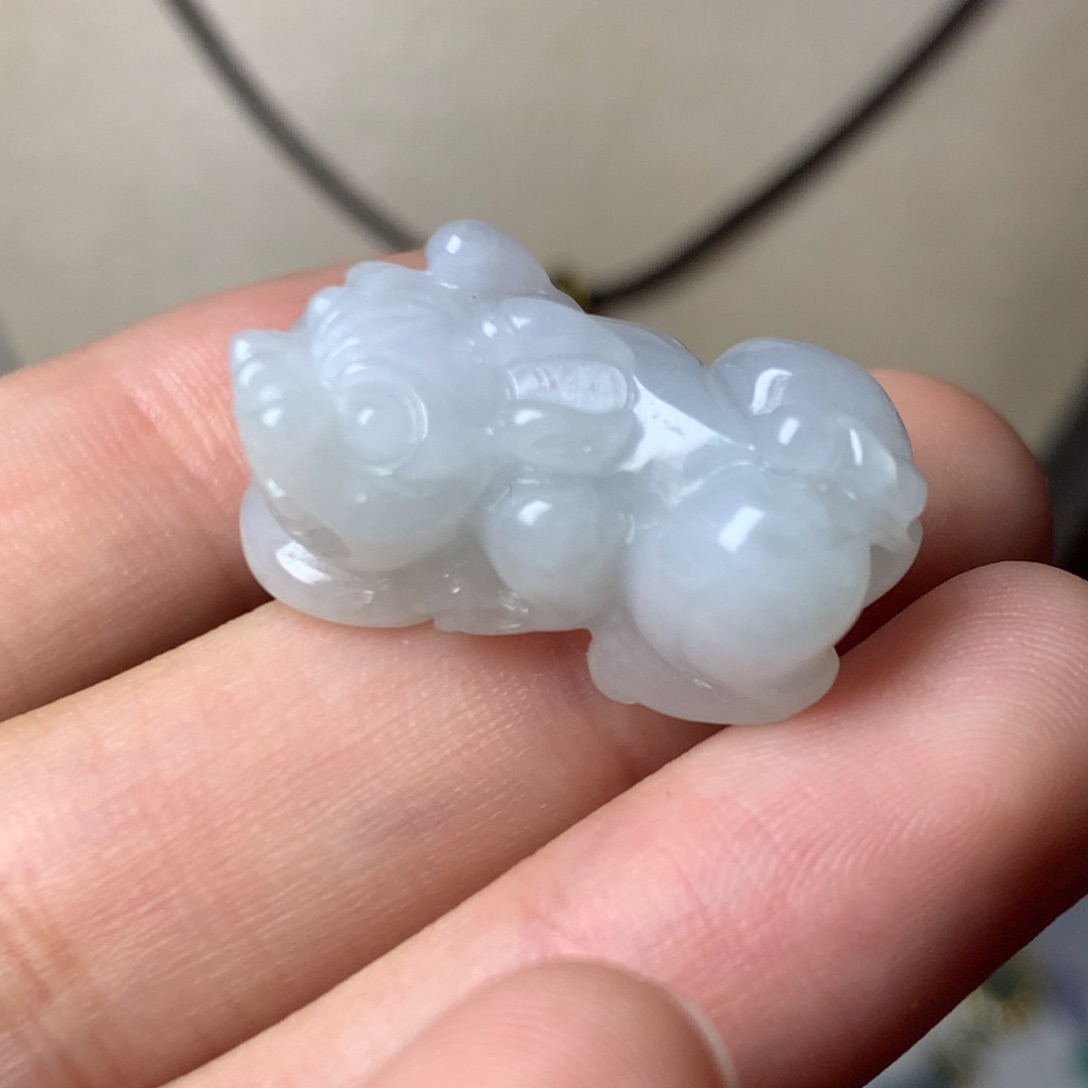 翡翠未镶嵌颈饰吊坠