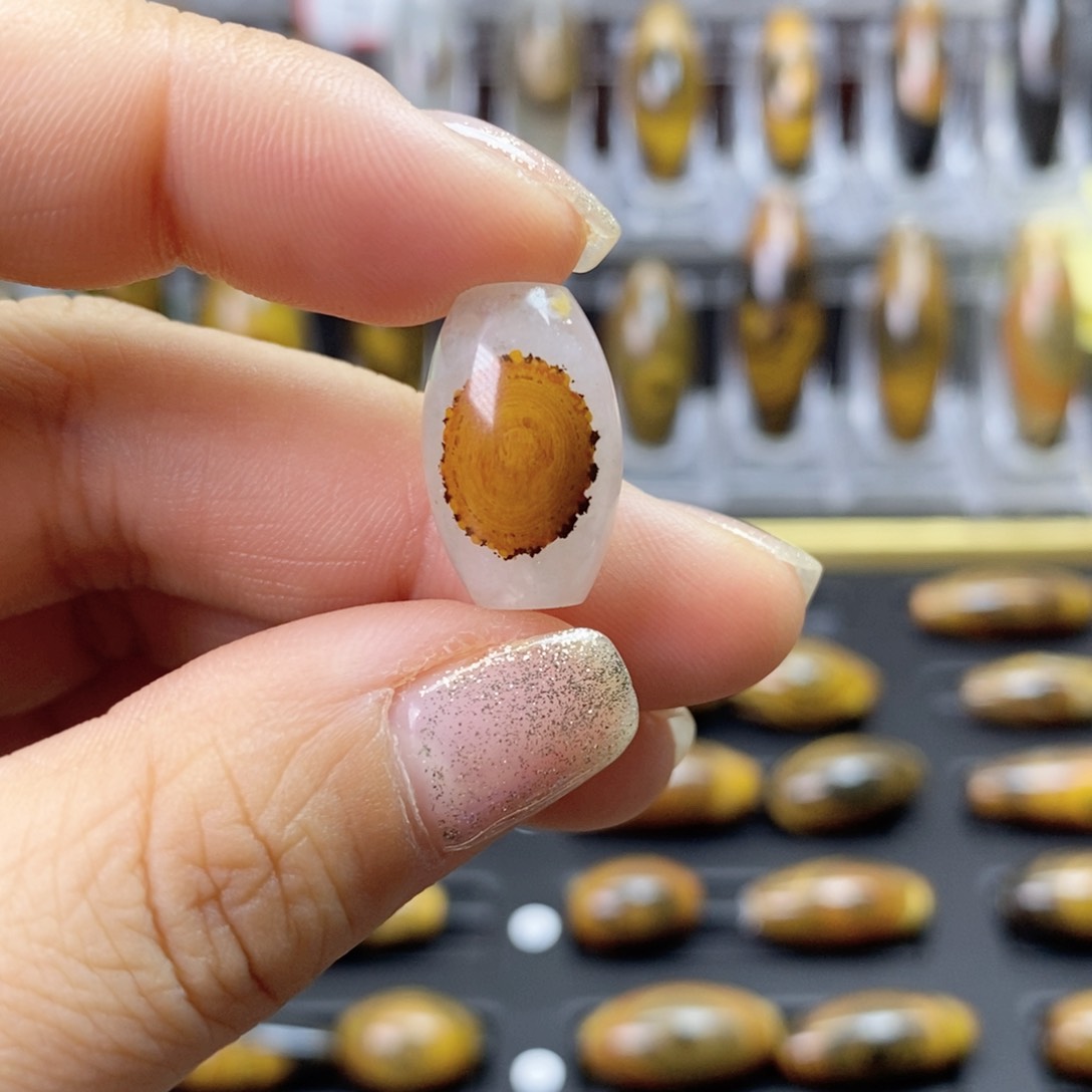 玛瑙/玉髓颈饰合金