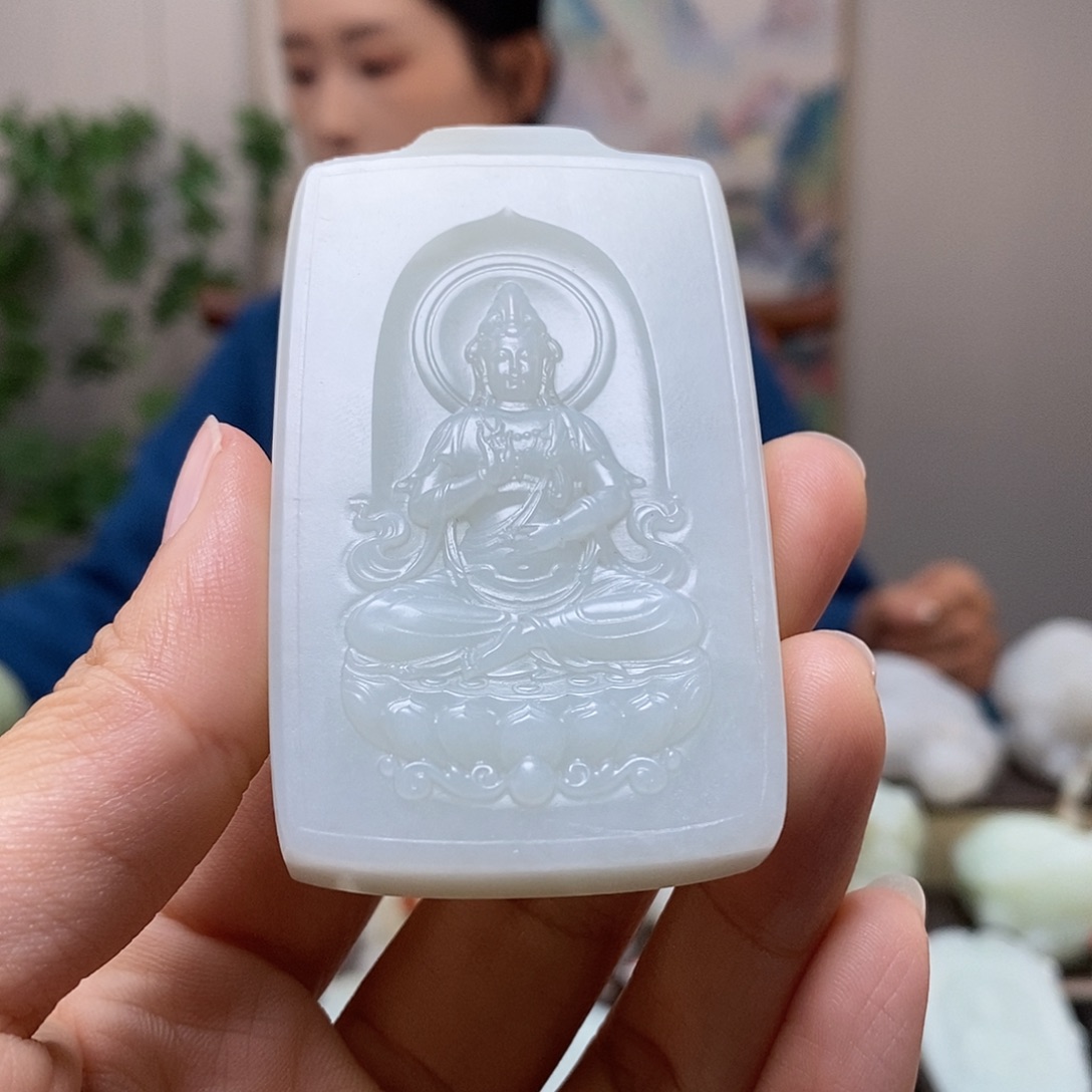 不***华和田玉未镶嵌颈饰