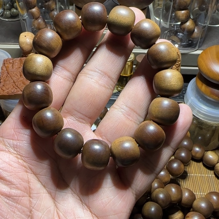 檀香木老山檀香15×16瑕疵