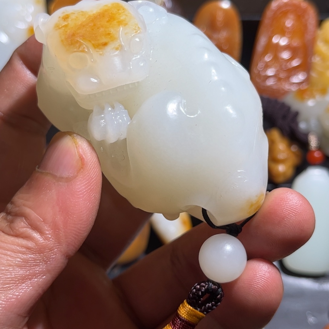 和田玉挂件未镶嵌芝*士