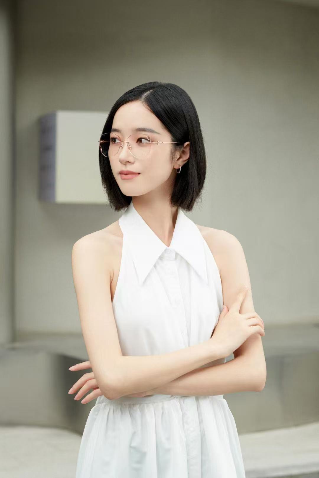 无框眼镜北展新款上新时尚大气稳重款式网红气质百搭复古超轻平光