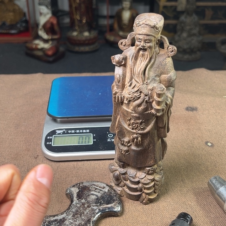 精品摆件工艺品等