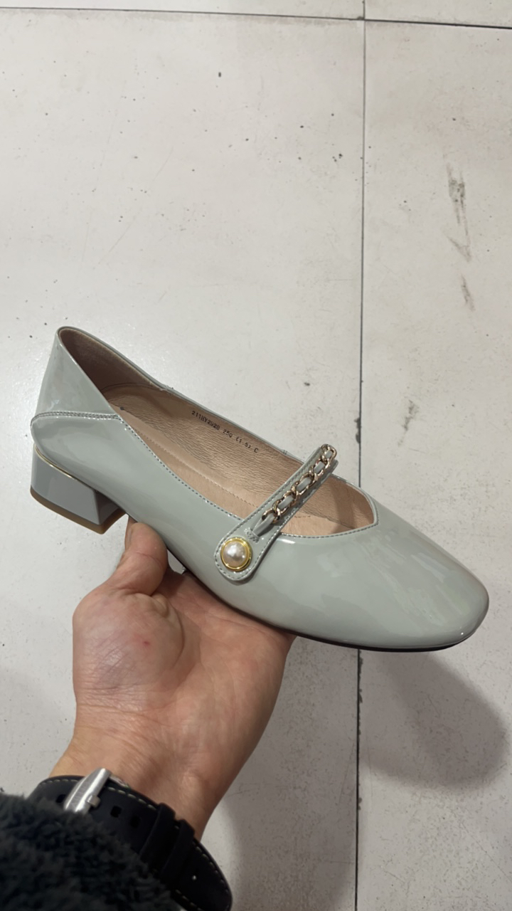 2928牛漆皮单鞋休闲