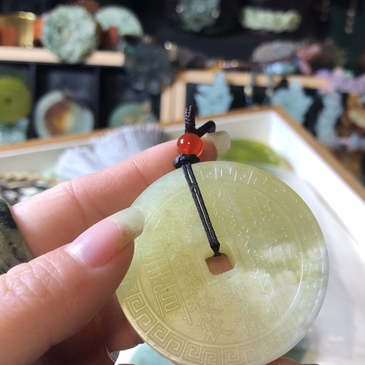 岫玉未镶嵌岫玉挂件