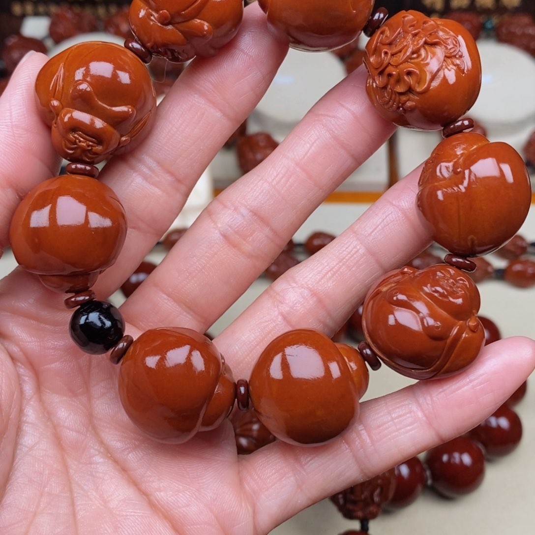 橄榄核吊坠阿**林弥勒1