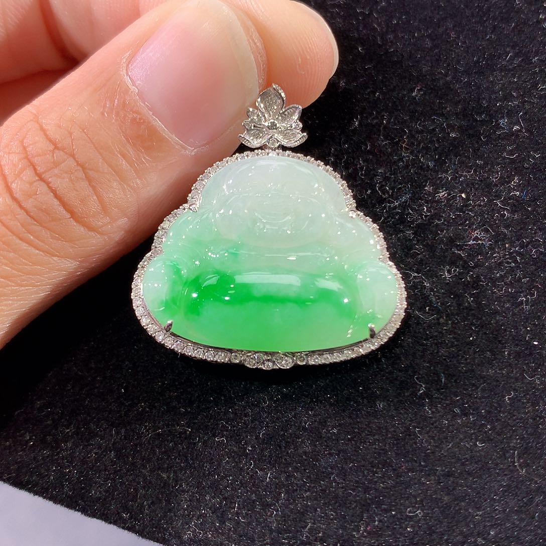 翡翠18K金镶嵌颈饰