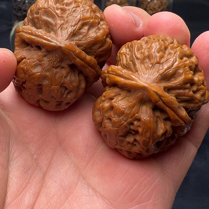 文玩核桃把件凌子13年老果41.5mm