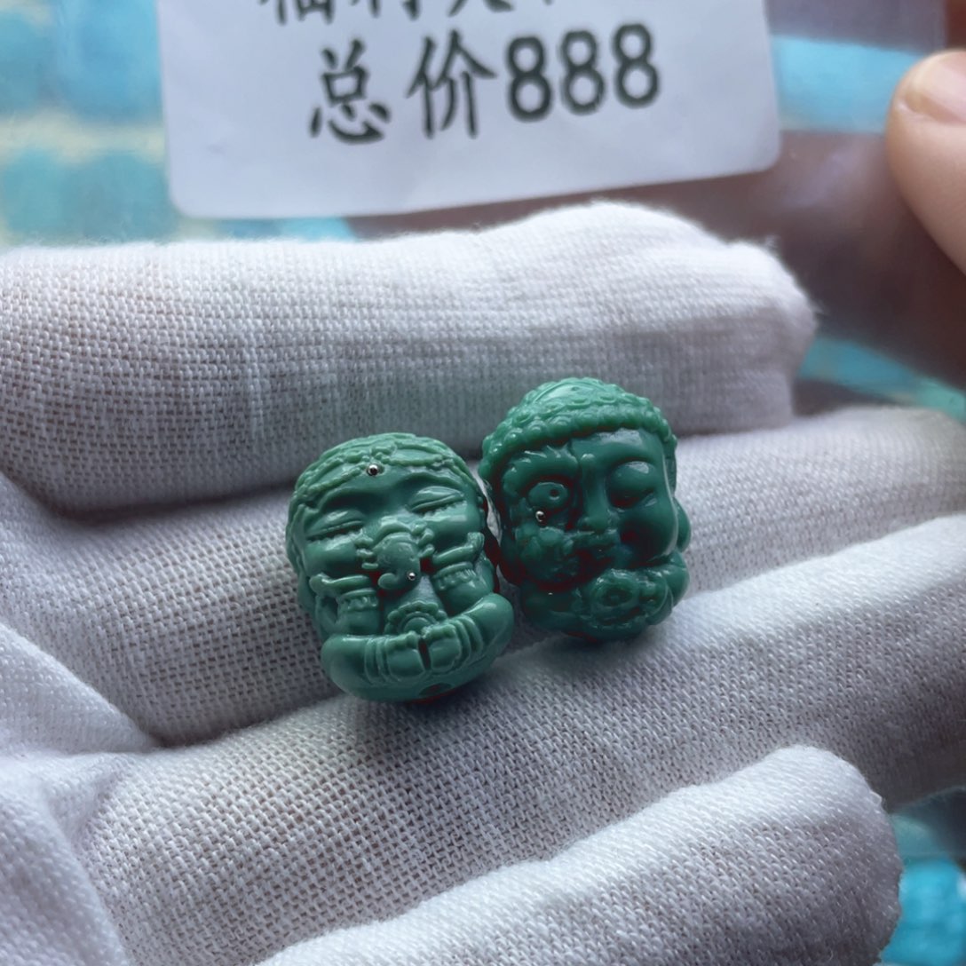 绿松石未镶嵌天然原矿绿松石雕刻件