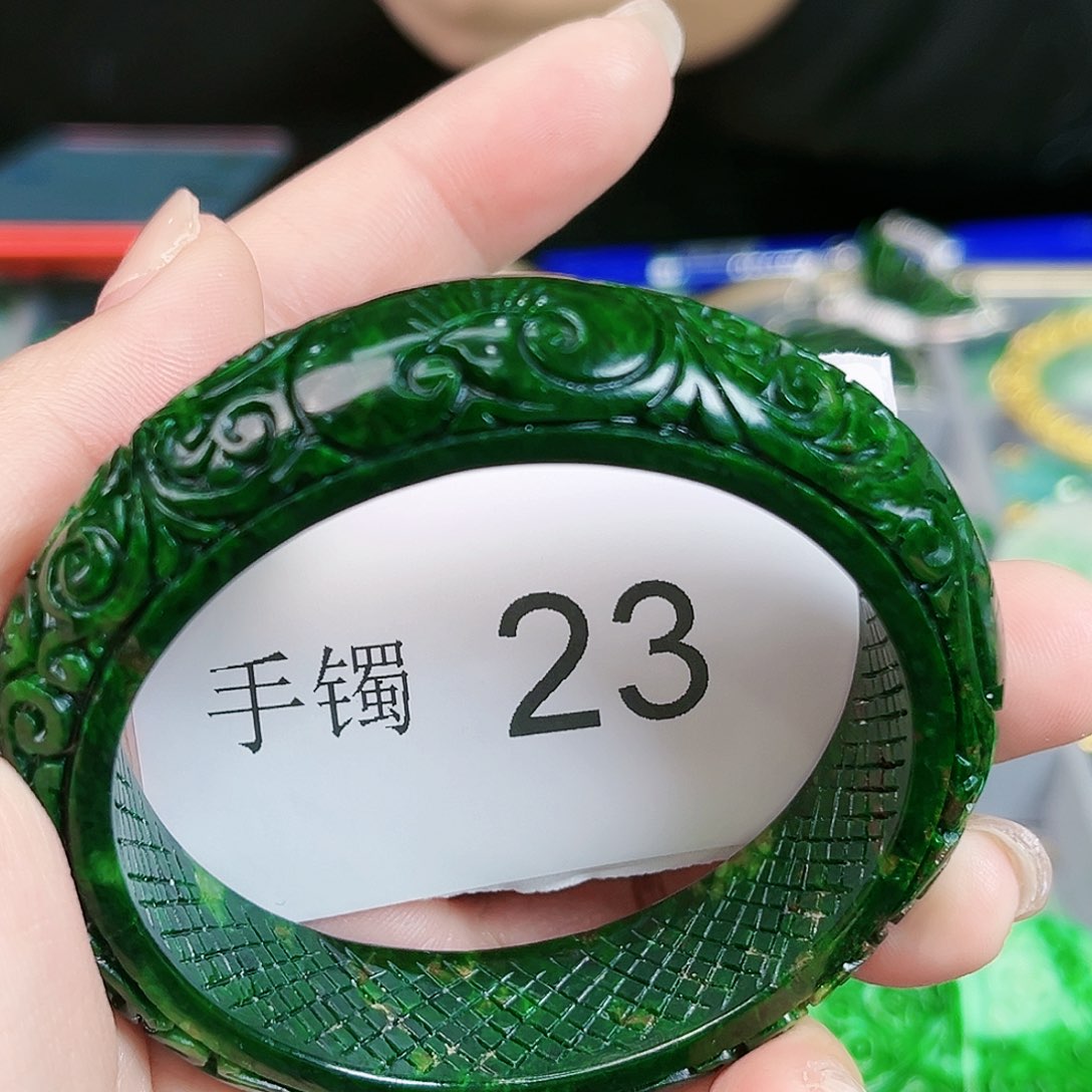 翡翠颈饰未镶嵌手镯56-56