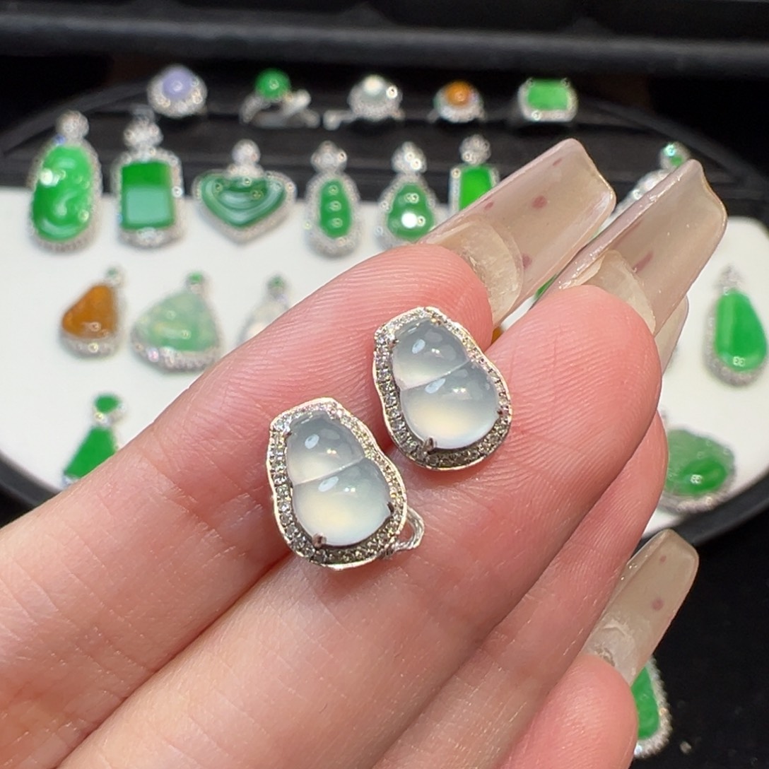 翡翠耳饰18K金镶嵌葫芦耳钉收货48小时鉴赏期