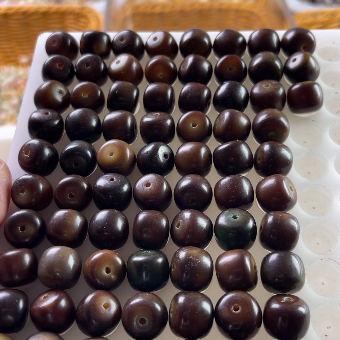 白玉菩提吊坠瑕疵13-11深咖炫彩桶珠73颗
