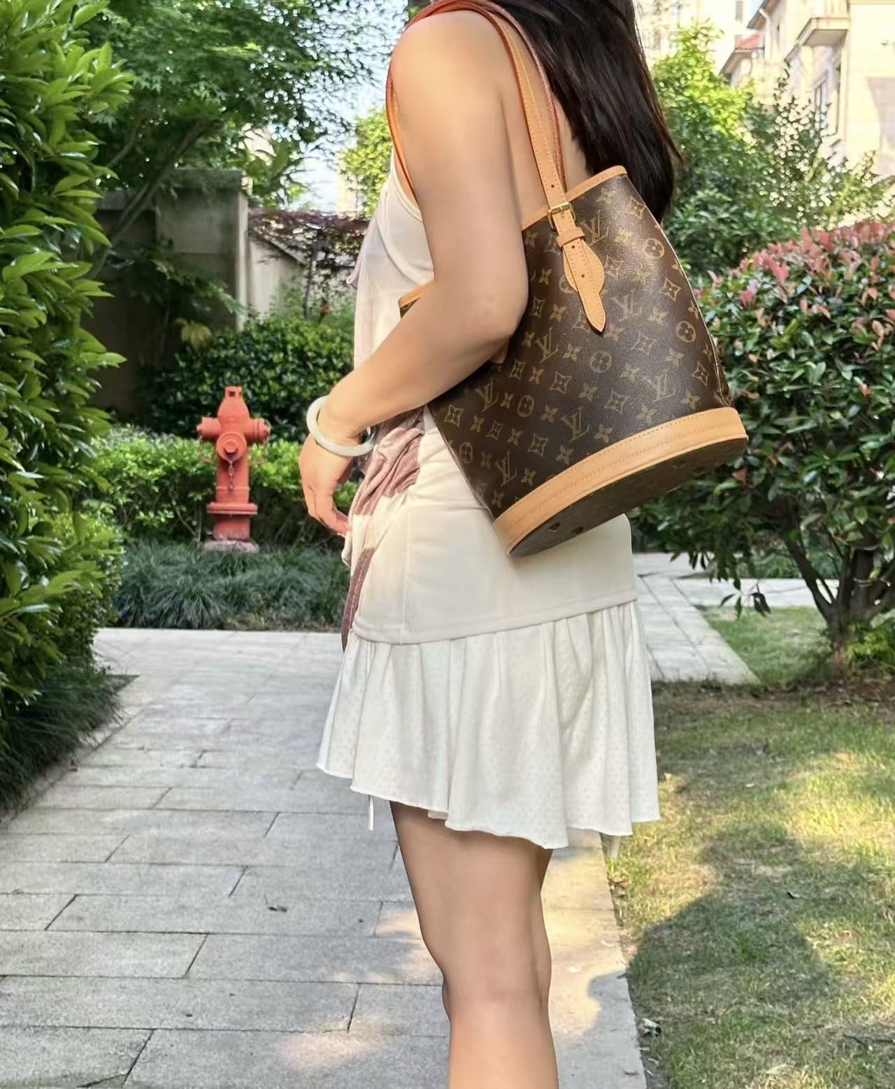 修复品LV路易威登经典老花中古小水桶手提包包后换植鞣革特