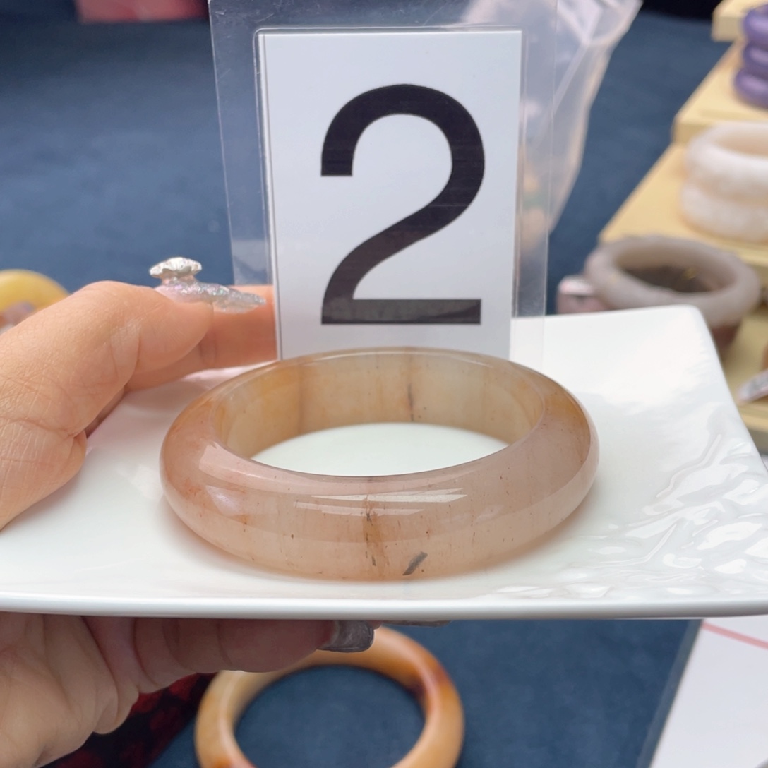 石英岩玉未镶嵌手镯58.6