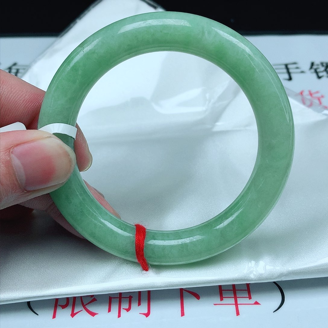 翡翠手镯未镶嵌圈54