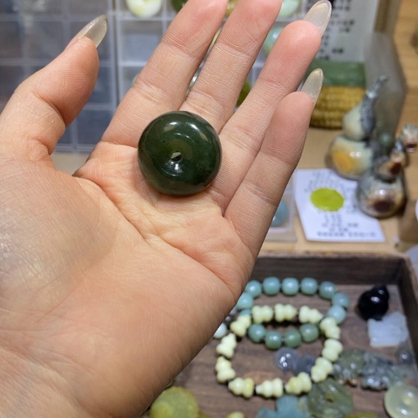 【闪购商品】蛇纹石玉颈饰未镶嵌46