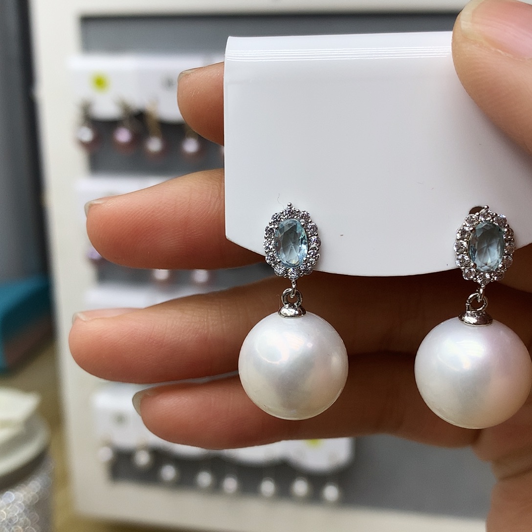 艾***密银S925镶嵌淡水珍珠颈饰