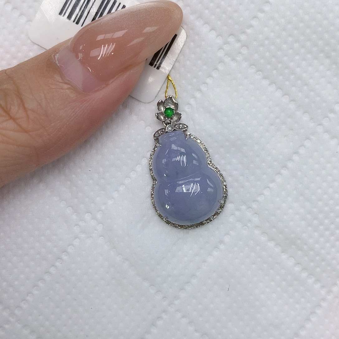 颈饰18K金镶嵌翡翠