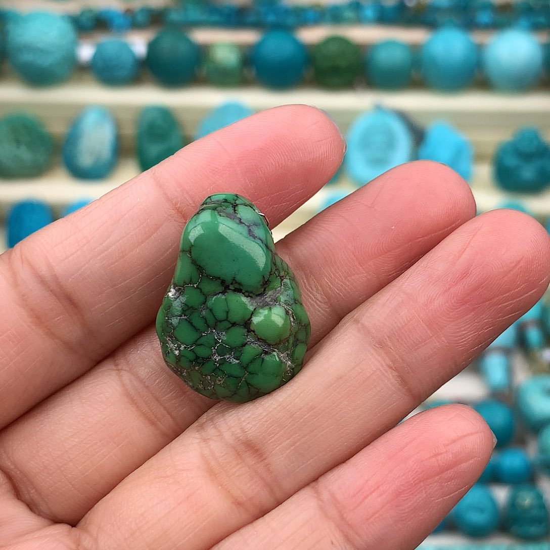 绿松石未镶嵌珠宝奇石