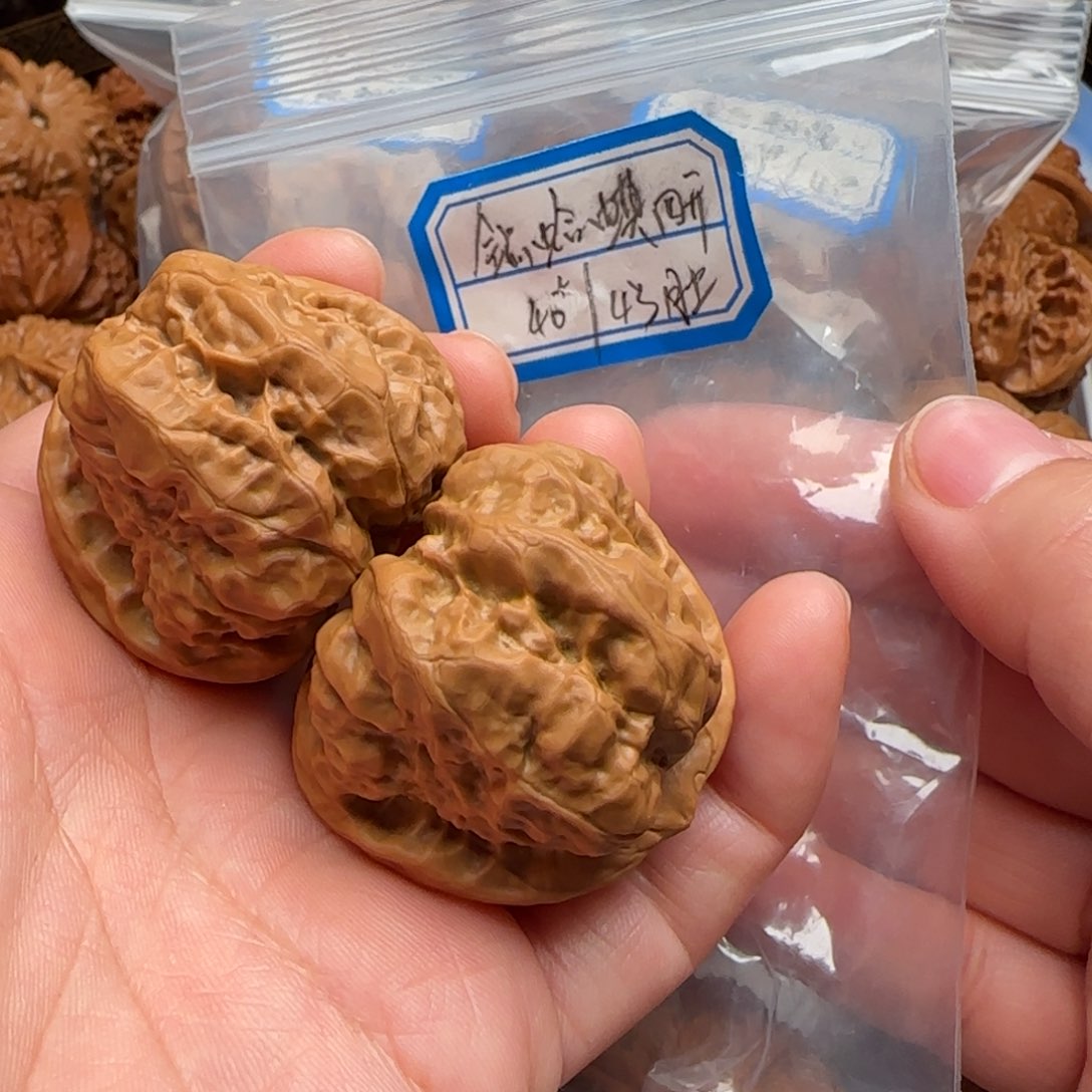 文玩核桃把件发发发