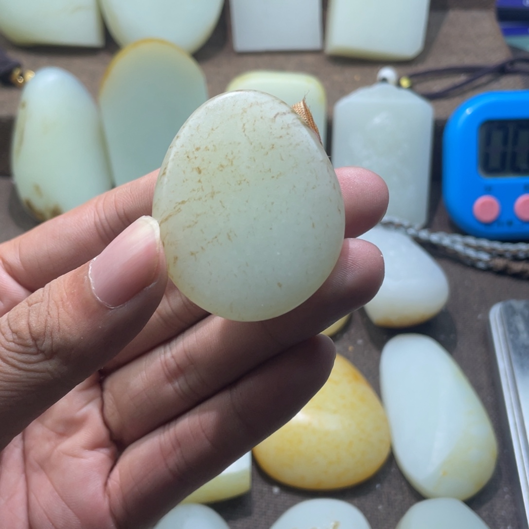 好***家和田玉未镶嵌定制和田玉