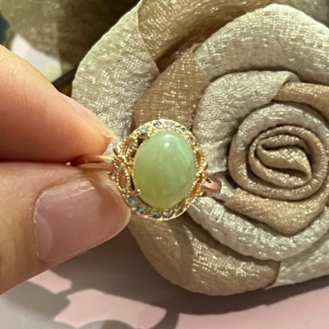 精品和田玉黄口戒指