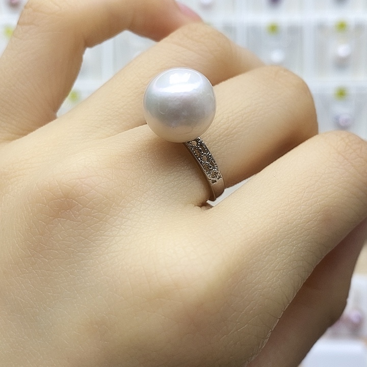 淡水珍珠颈饰合金