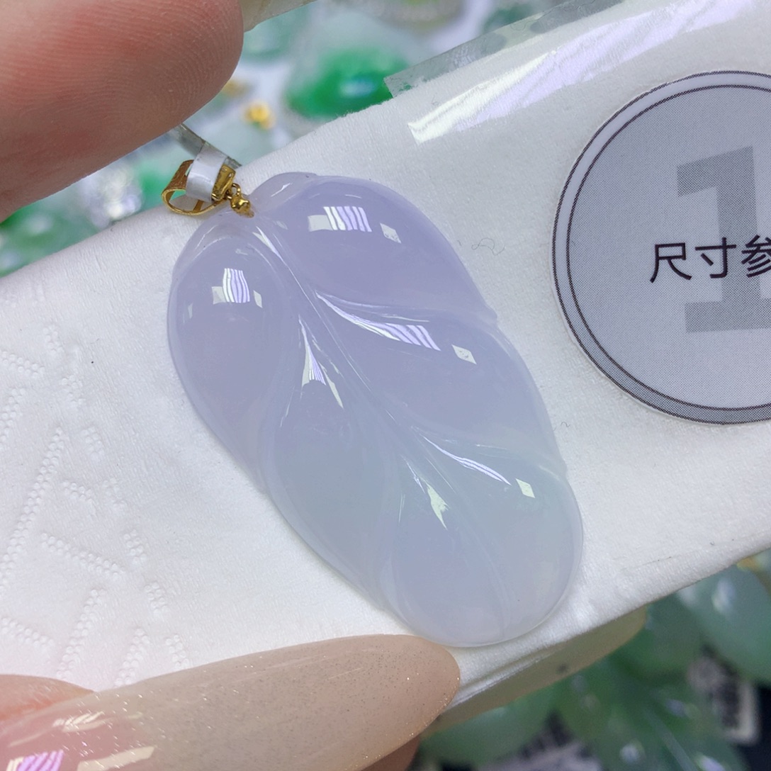 翡翠18K金镶嵌颈饰缅甸天然翡翠