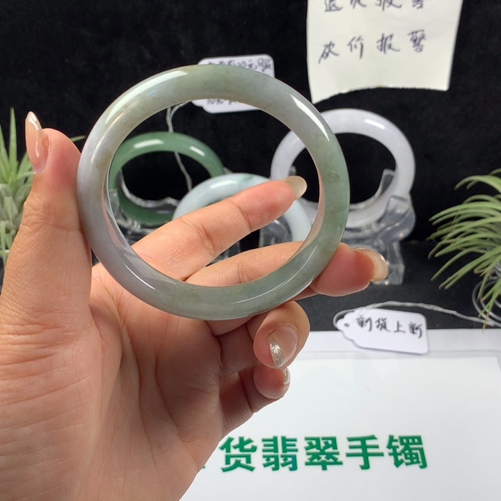 翡翠未镶嵌手镯30