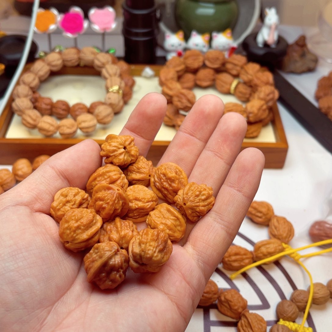 文玩核桃手串蛤蟆头