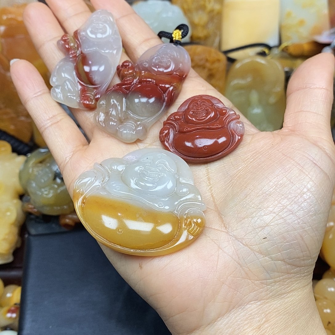 石英质玉（黄龙玉）颈饰未镶嵌