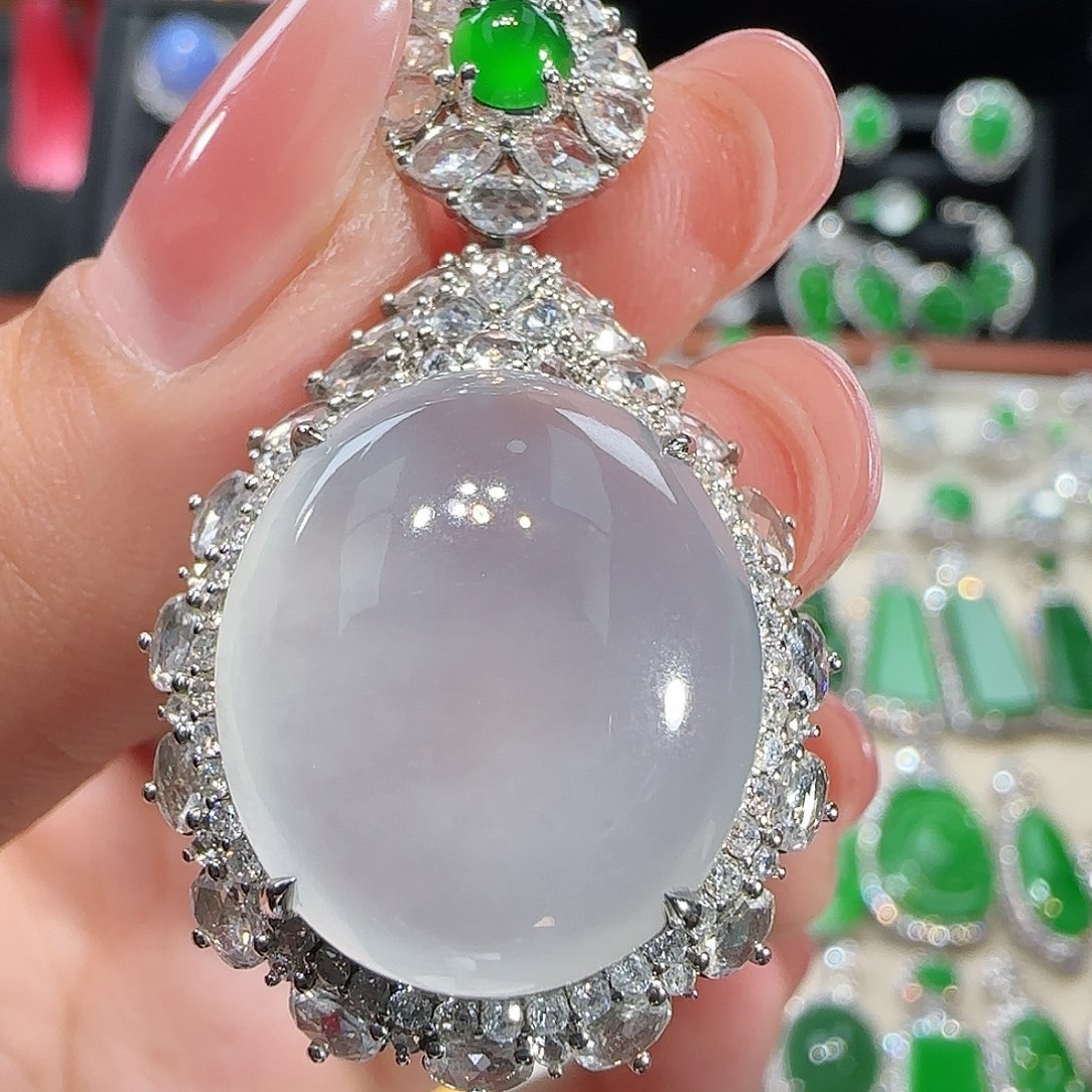 翡翠吊坠(不含链)18K金镶嵌
