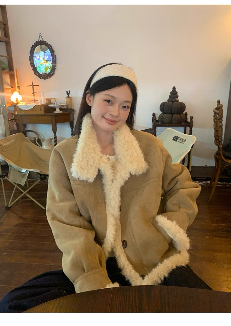 宽松型短款冬季保暖通勤风短外套毛领毛绒女复古