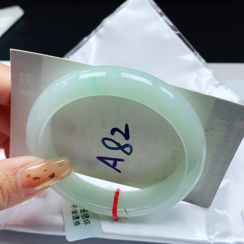 【闪购商品】翡翠手镯未镶嵌 正圈54+