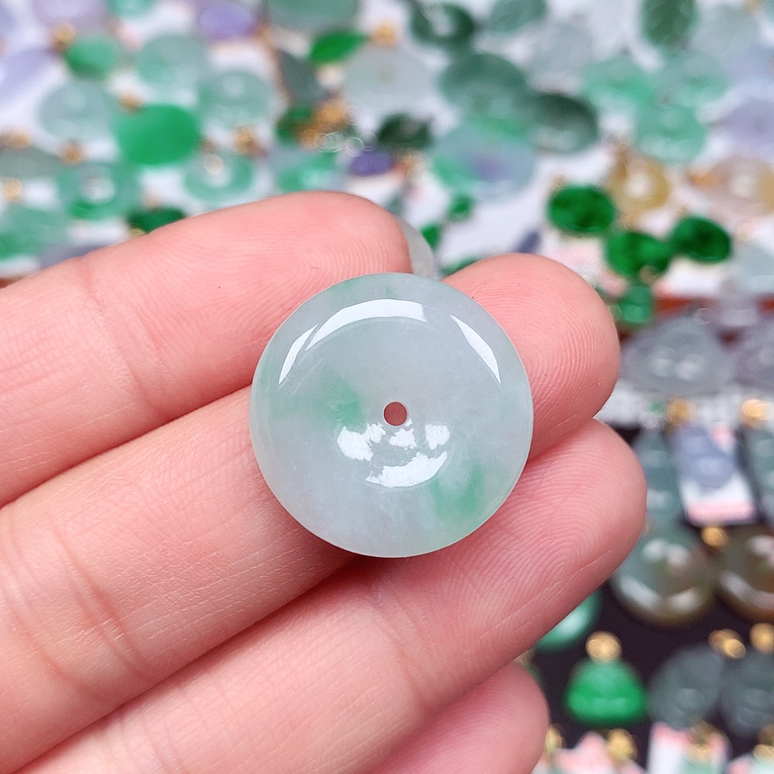 翡翠颈饰未镶嵌天然翡翠A货