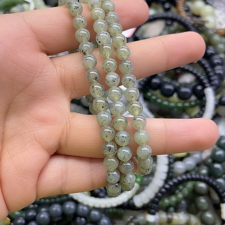 和田玉未镶嵌手串