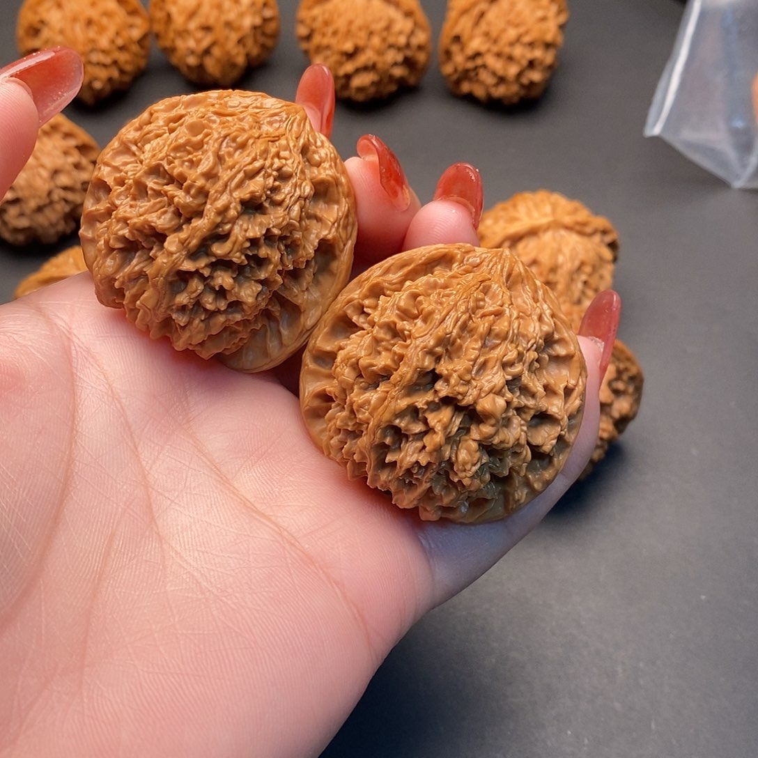 冥***↑把件桃核45尺满天星放漏一对