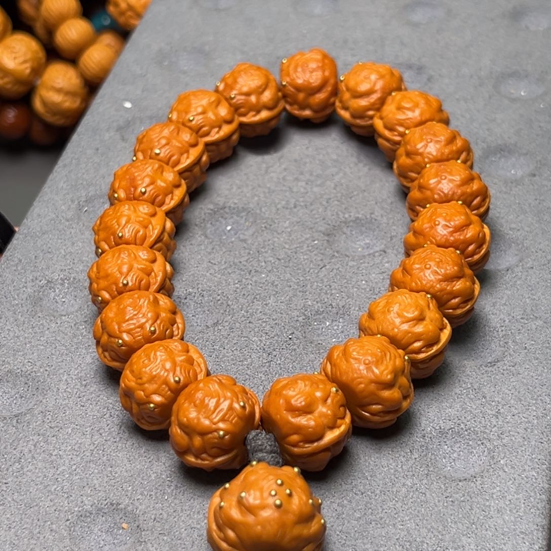 猴头核桃吊坠1.6尺寸18颗蟾王手持