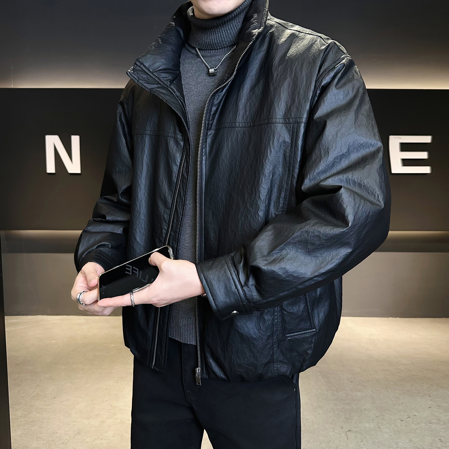 【95白鸭绒】软皮免洗褶皱立领轻薄羽绒服冬季2025新款时尚保暖95绒