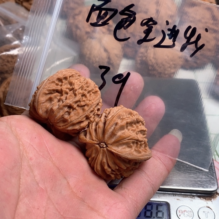 文玩核桃把件面****?核桃